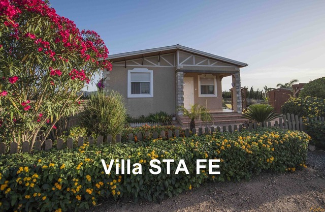 Villa mit privatem Pool in der Ruhe der Landschaft