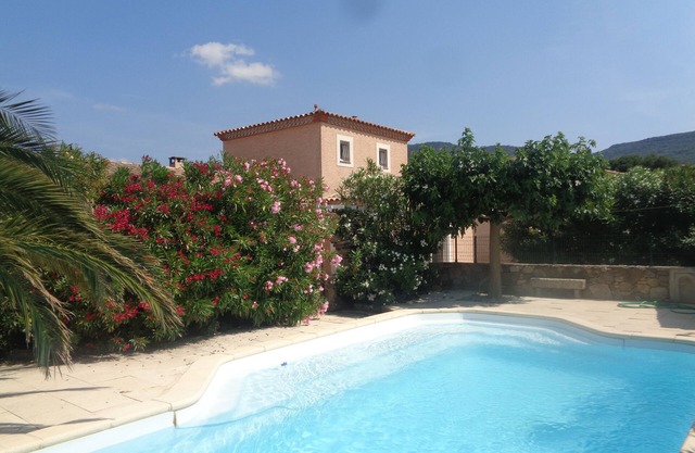 Villa mit privatem Pool 15 Minuten von Carcassonne, 5 Minuten vom Canal du Midi entfernt
