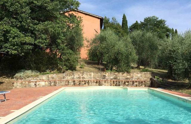 Villa mit Pool mit herrlichem Blick, 22 km von Florenz