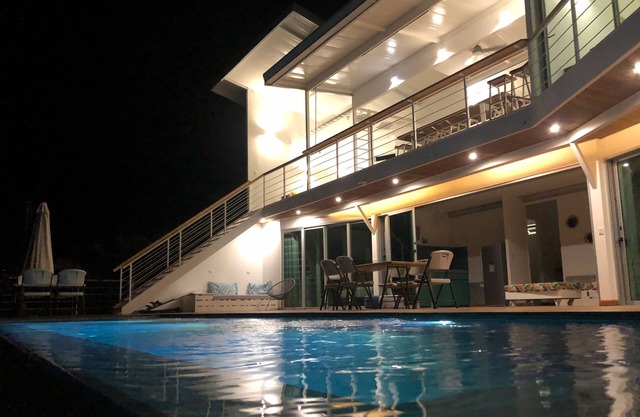 Villa mit Meerblick nur wenige Schritte vom Strand entfernt