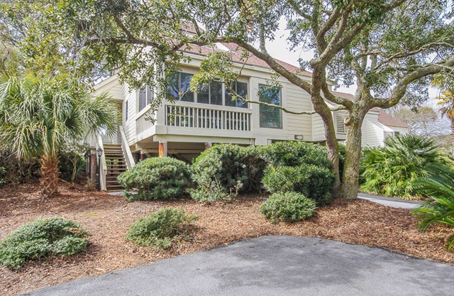 Villa mit abgeschirmter Veranda, Meerblick, direkt gegenüber vom Strand!
