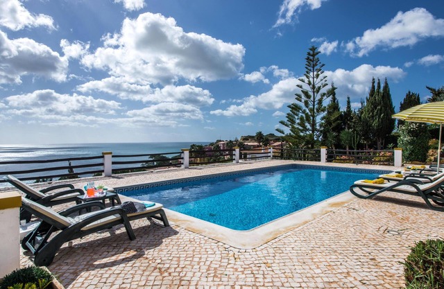 Villa mit herrlichem Meerblick und Pool, Luz, Lagos