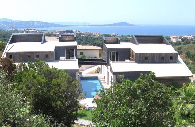 Villa mit Pool und wunderschönem Meerblick in der Nähe von Stränden und Geschäften