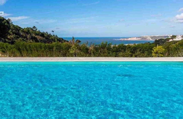 Villa with views over the Atlantic Ocean and swimming pool