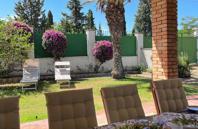 Villa within walking distance of the sea.