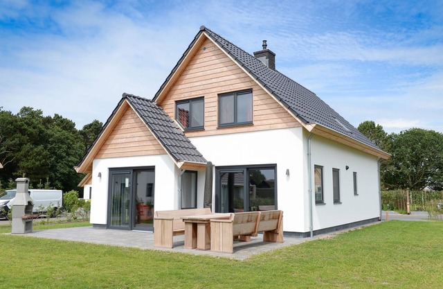 Schöne Villa in De Koog mit Garten