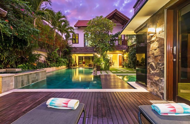 Villa Yasmin 4 Schlafzimmer Luxus in bester Lage