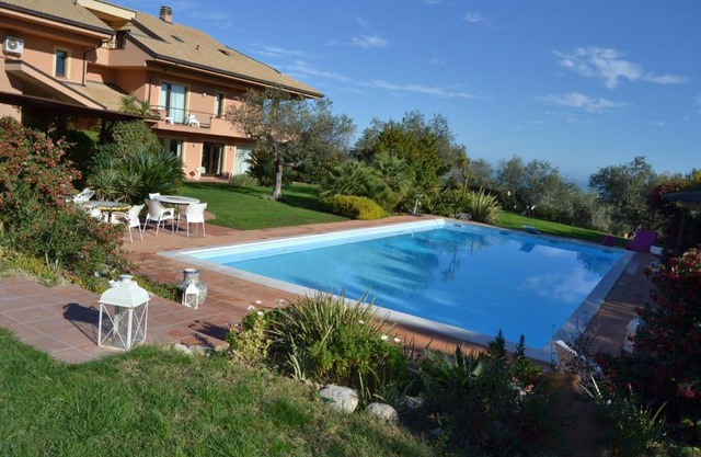Villa Zagara Luxury Bed And Breakfast