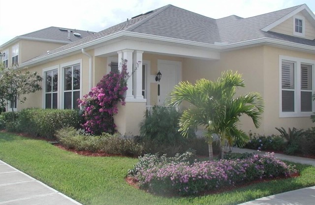 VillaB - Eckvilla in Golf Community