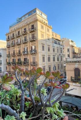 Villafranca33 - Politeama Centro Palermo