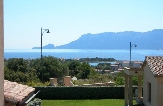 Ziemlich unabhängig in Villetta, 350 Meter vom Meer entfernt. Privater Park