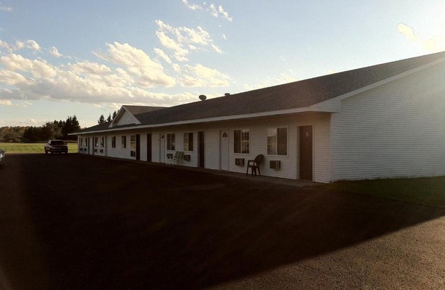 Village Inn Motel