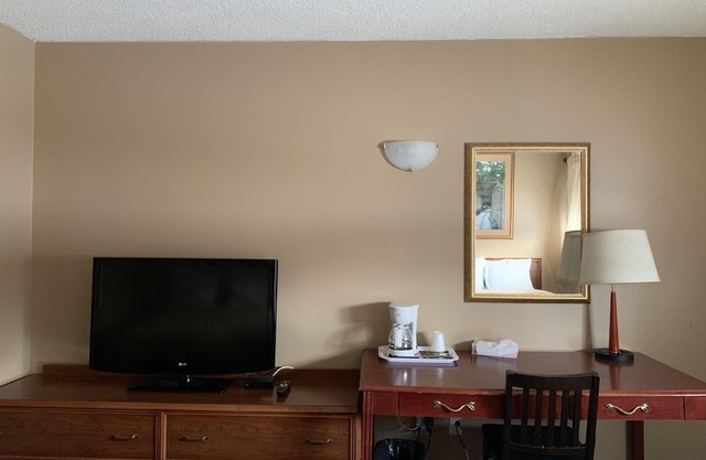 Village Inn & Suites