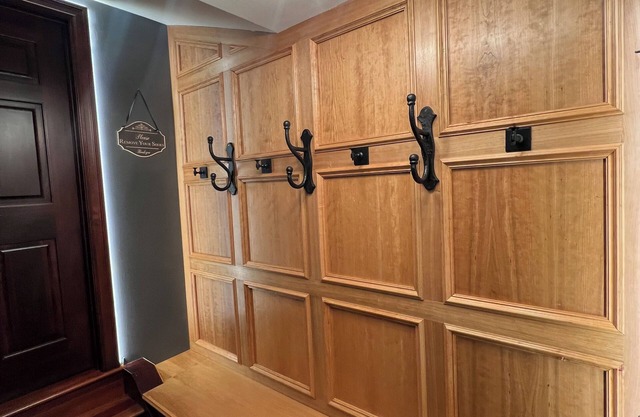 VILLAGE OF WILLIAMSVILLE LUXURY QUARTERS