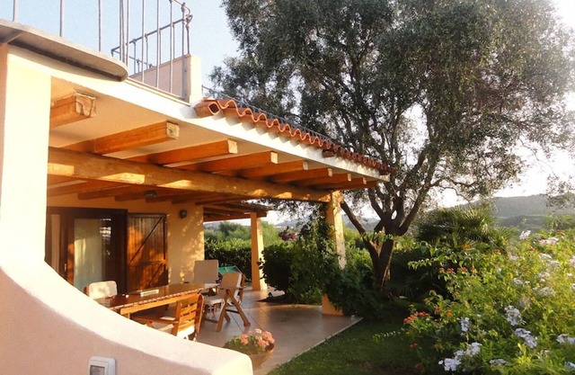 Palm Village, Li Piles Bianchi Villa in Baja Sardinia 200 m vom Meer entfernt