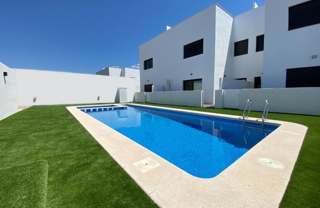 Villamar 19 - Planta baja con 2 terrazas cerca de las salinas