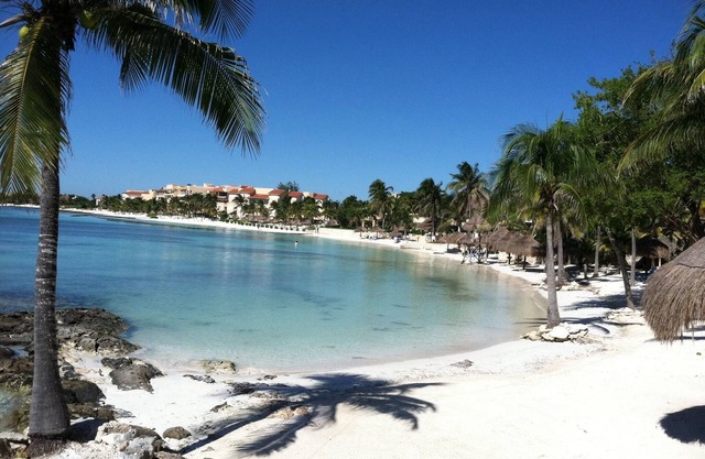Beste Lage, True Beachfront, Luxus 2 BR Condo, Villas Del Mar C 105