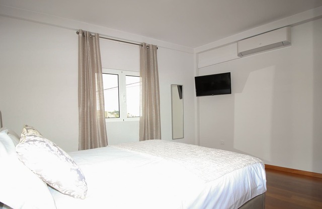 Villen Quinta da Lapa 2. Wohnung G. Beheizter Pool. WiFi