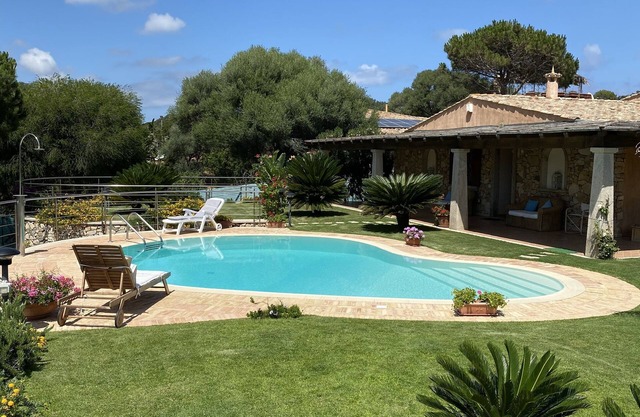 Villasimius Sardinien, Villa mit Pool 150 Meter vom Meer entfernt in Cala Caterina