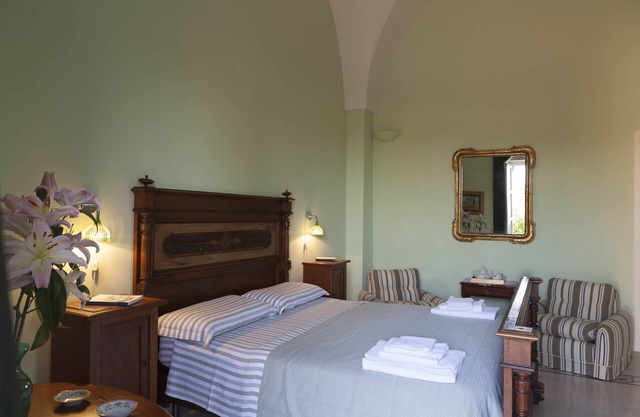 ABHÄNGIGKEIT IN VILLA URSO