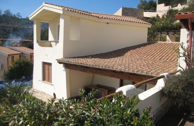 Villetta with amazing sea view, garden, private pool, near Chia