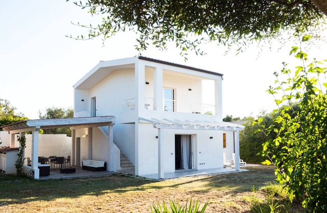 Villetta Bianca - modernes Haus 400 m Sandstrand