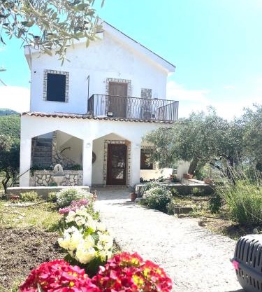 Villetta con Oliveto CFG