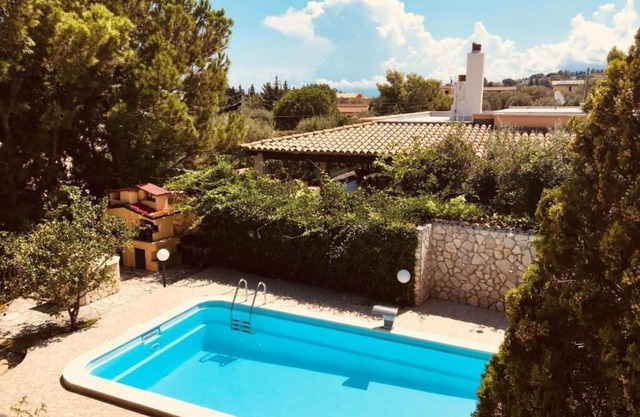 Villetta con Piscinaideale per Vacanze in Famiglia o con gli Amici!