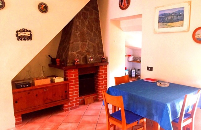 Villina von 60 qm mit schönem Garten und Blick auf die Apuanischen