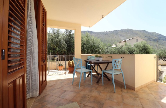 Vincenzo House