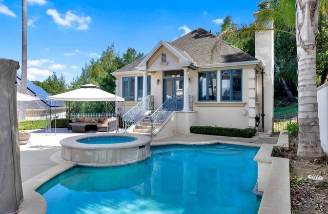Vineyard Haven Estate