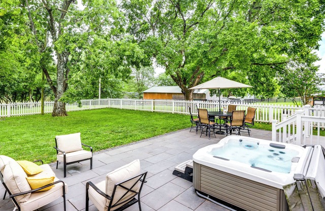 Vineyard Retreat at George Vest Historical Home
