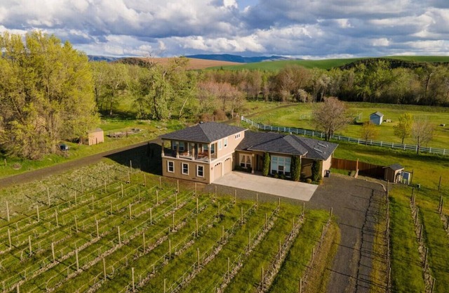 Vineyard View Estate - Luxushaus in einem privaten Weingut auf Mill Creek
