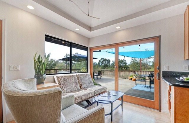 Private Wine Country Paradise with Vineyard views. 3 BD/2BA