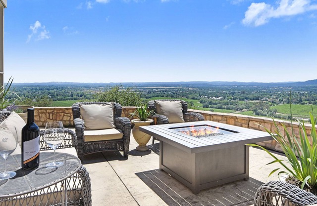 Vineyard View Wine Country Vacation Rental