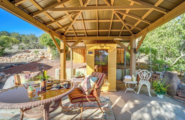 Vineyard Views & Sauna at Cornville Home!