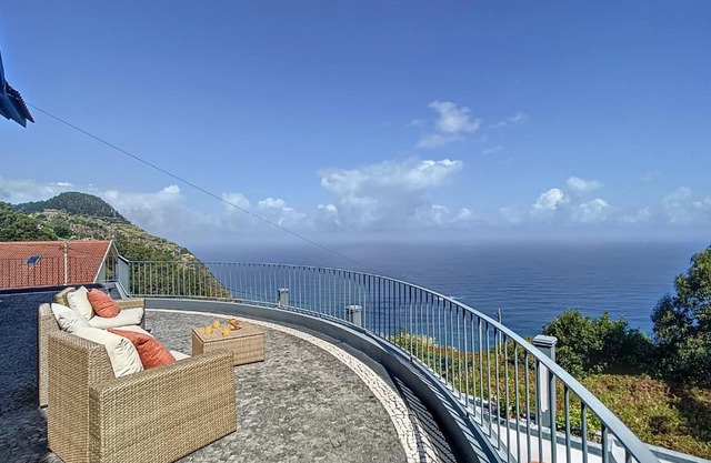Vinhaticos Villa by Atlantic Holiday