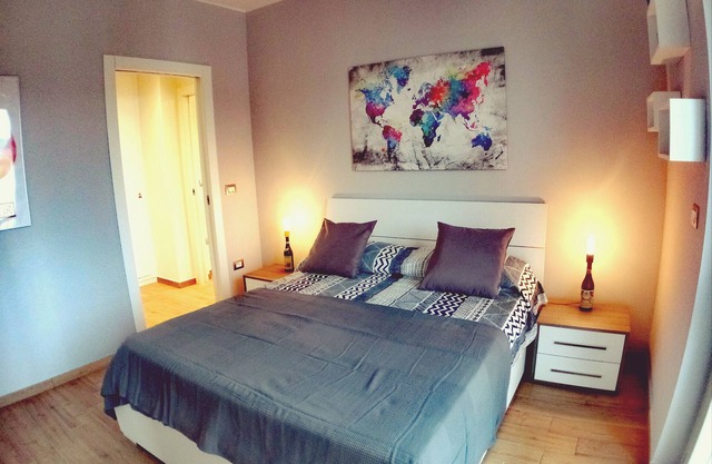 VINHOME - Your WINEderful stay in Alba. Wohnung im Zentrum von Alba