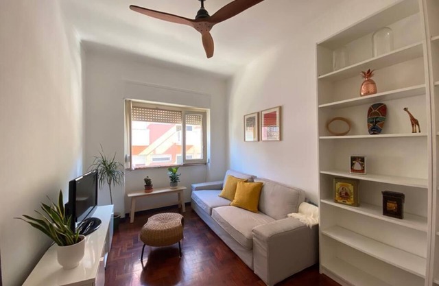 Vintage 1BR Ap Close to Principe Real