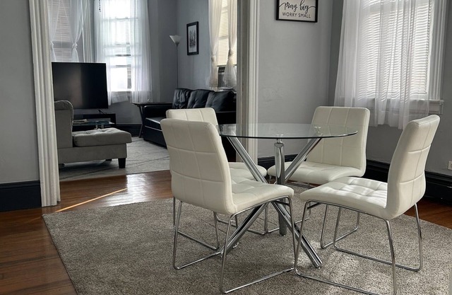 Vintage 3BR Apt in Federal Hill!
