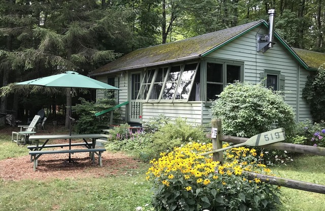 Vintage 50er Jahre Seehütte in Fresh Cottage Magazine 'Dream Retreats' vorgestellt