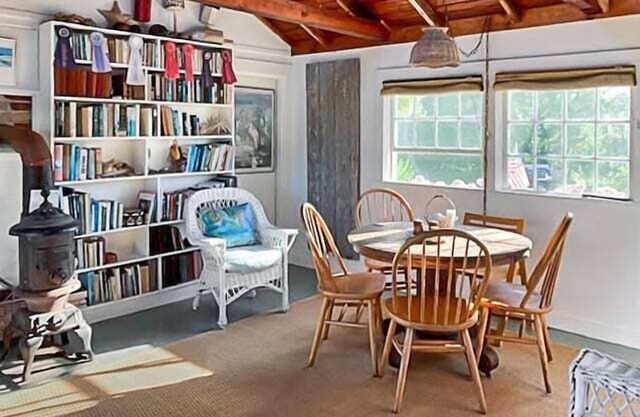 Elegant Nantucket Retreat on Village Way 3BR