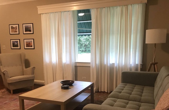 Vintage Bungalow in Greenville, AL - 1.25 miles from I-65