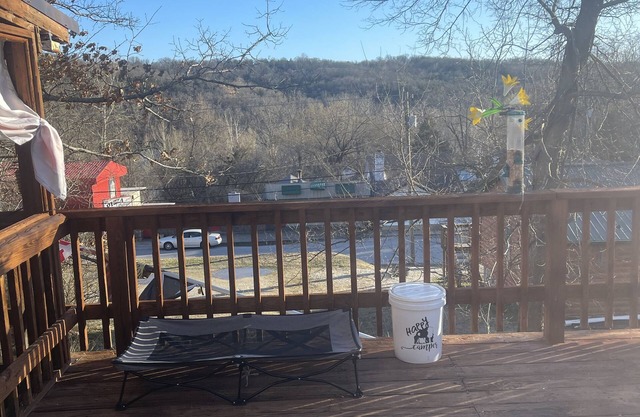 Vintage Cabins across from the lake ~ TheCircleWayyyBackCabins@Gmail.Com