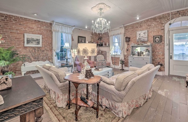 NEW! Vintage Calvert Apartment w/ Large Balcony!