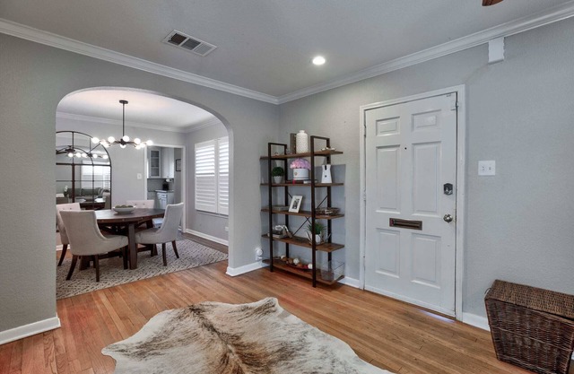 Vintage Charm Retreat in Alamo Heights