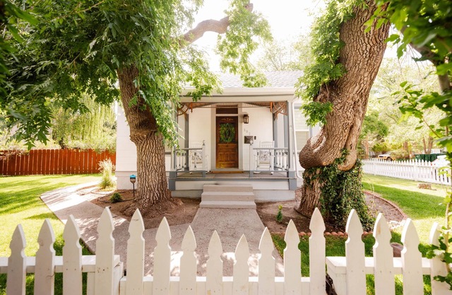 Vintage Gem 5-minute walk to Downtown Carson City! 25 minute drive to Lake Tahoe