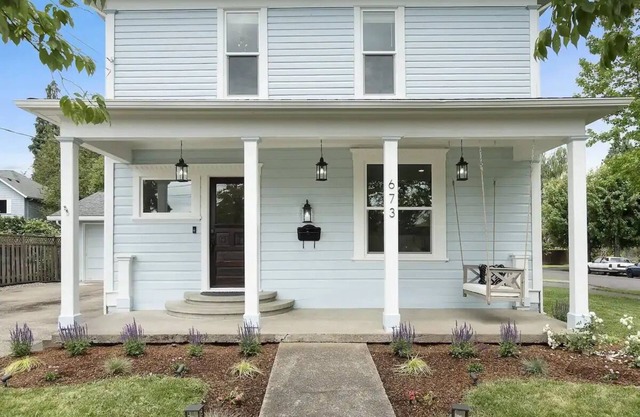 Vintage House on Main St