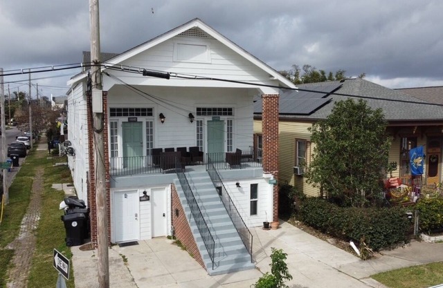 Vintage Uptown Hidden Gem, Walk to Everything New Renovation!