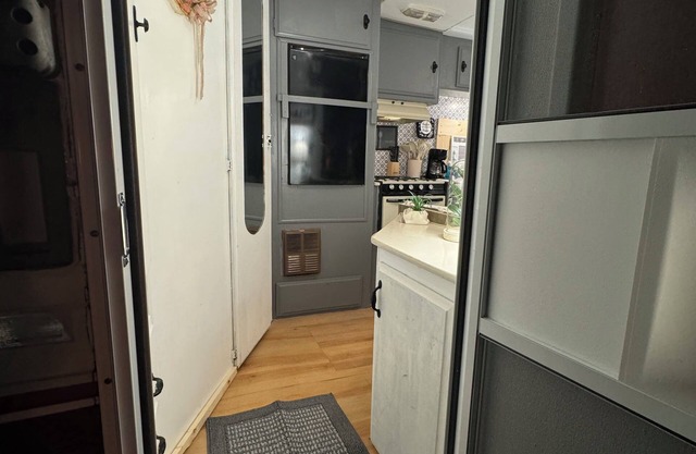 Vintage Vibes: Quaint Camper Escape